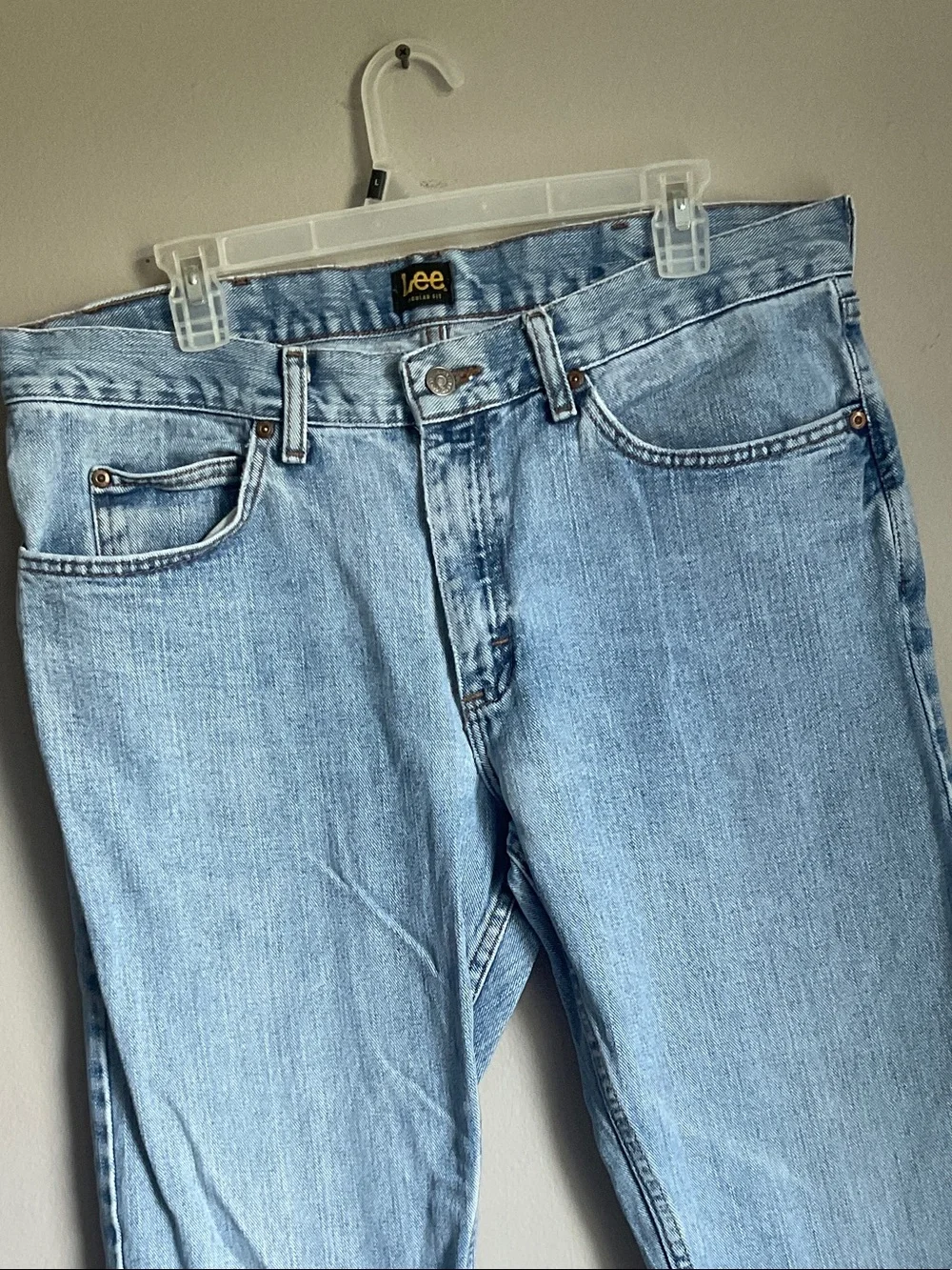 Lee Men’s Light Wash Straight Jeans